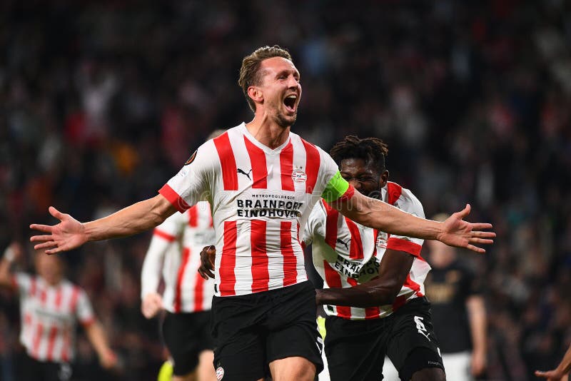 PSV Eindhoven Vs Arsenal: Reviewing The Last Five Encounters PSV Eindhoven Vs Arsenal: Reviewing The Last Five Encounters