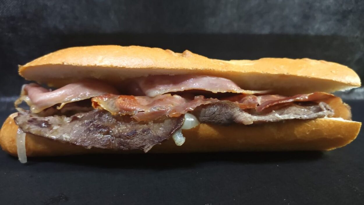 Receta De Brascada: El Bocadillo Valenciano Clásico Receta De Brascada: El Bocadillo Valenciano Clásico