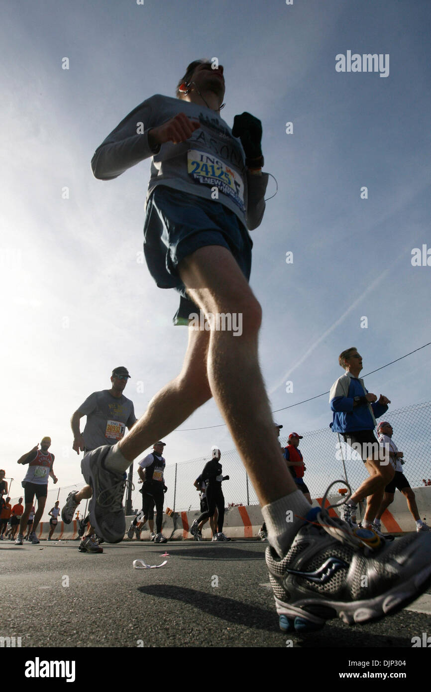 Record-Breaking Crowd Expected For NYC Half Marathon's Brooklyn Bridge Run Record-Breaking Crowd Expected For NYC Half Marathon's Brooklyn Bridge Run
