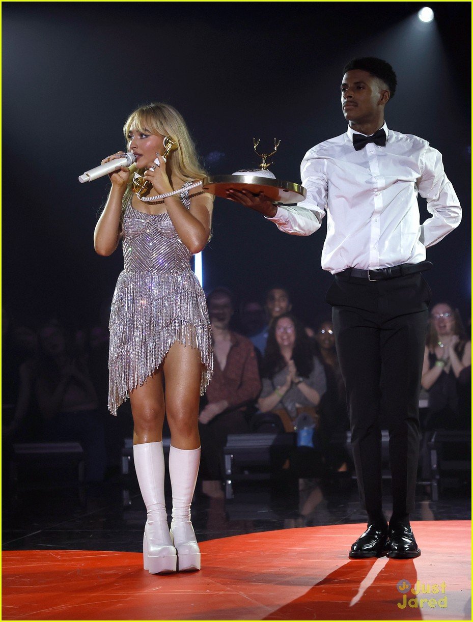 Report: Sabrina Carpenter Reaches Out To Taylor Swift Amidst Relationship Troubles Report: Sabrina Carpenter Reaches Out To Taylor Swift Amidst Relationship Troubles