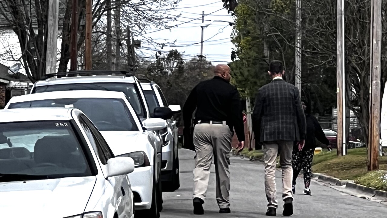 Residents Warned After Numerous Car Break-ins At Elizabeth City Apartments Residents Warned After Numerous Car Break-ins At Elizabeth City Apartments