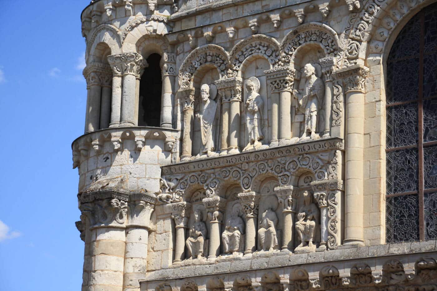 Restauration De Notre-Dame De Poitiers : Progrès Et Financement Restauration De Notre-Dame De Poitiers : Progrès Et Financement