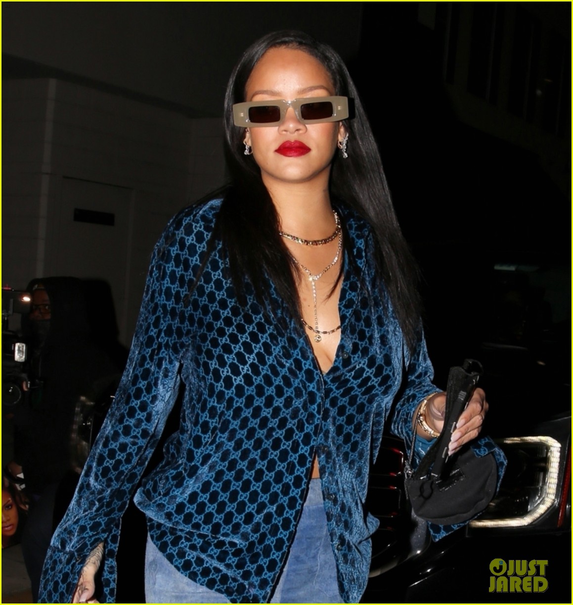 Rihanna Returns To Giorgio Baldi: Solo Dinner At Her Favorite Restaurant Rihanna Returns To Giorgio Baldi: Solo Dinner At Her Favorite Restaurant