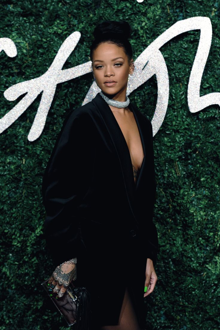 Rihanna's New Engagement Ring And Chic Red Heel Look Rihanna's New Engagement Ring And Chic Red Heel Look