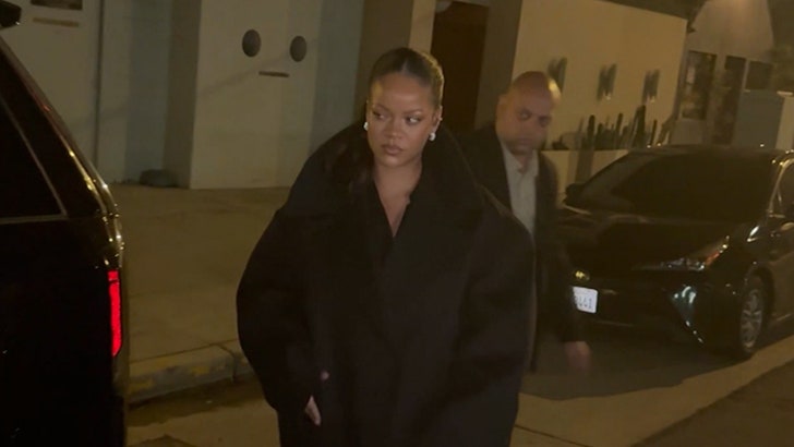 Rihanna's Solo Dinner At Reopened Giorgio Baldi Rihanna's Solo Dinner At Reopened Giorgio Baldi