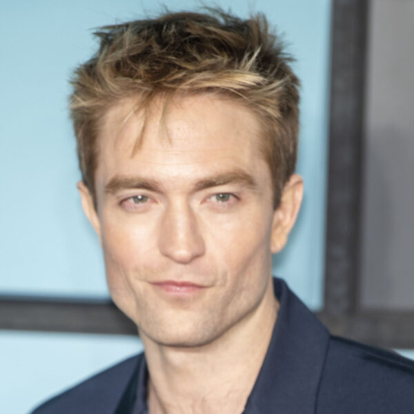 Robert Pattinson On Fatherhood: Mastering The Art Of Diaper Changing Robert Pattinson On Fatherhood: Mastering The Art Of Diaper Changing