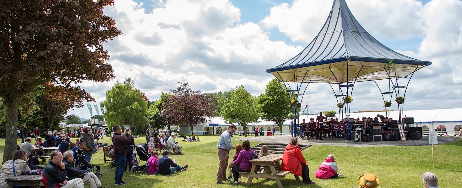 Royal Bath & West Show Half-Term: Thrill Rides, Show Packs & Tail Wags Royal Bath & West Show Half-Term: Thrill Rides, Show Packs & Tail Wags