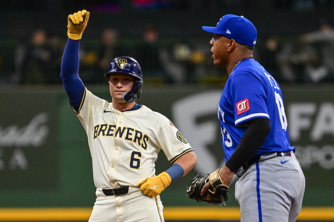 Royals' 11th Inning Heartbreak: Walk-Off Bunt By Brewers Royals' 11th Inning Heartbreak: Walk-Off Bunt By Brewers