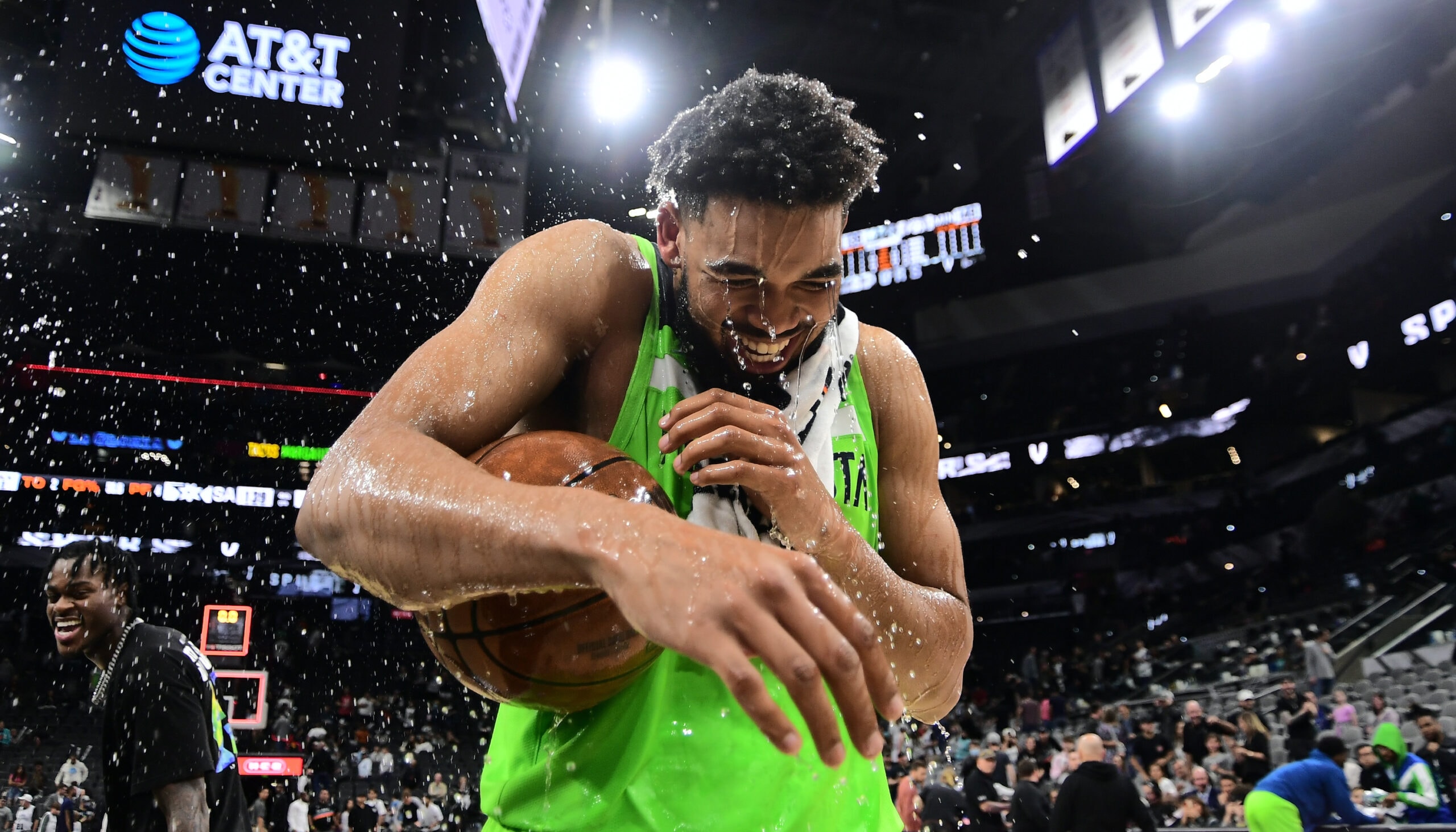 Russell Westbrook's 25-Point Outburst: NBA World Reacts Russell Westbrook's 25-Point Outburst: NBA World Reacts