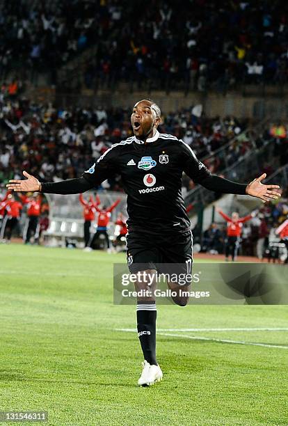 Saleng's Earnings: Comparing His Moroka Swallows And Orlando Pirates Salaries Saleng's Earnings: Comparing His Moroka Swallows And Orlando Pirates Salaries
