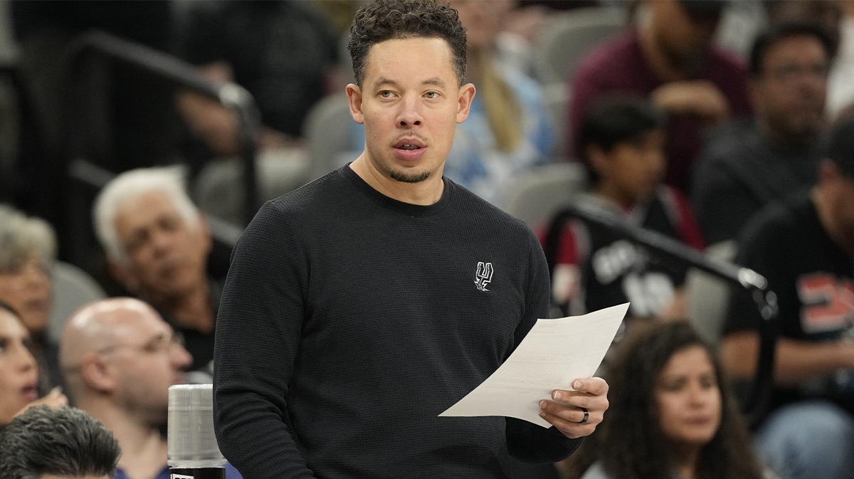 San Antonio Spurs: L'Ère Post-Popovich Commence Avec Mitch Johnson San Antonio Spurs: L'Ère Post-Popovich Commence Avec Mitch Johnson
