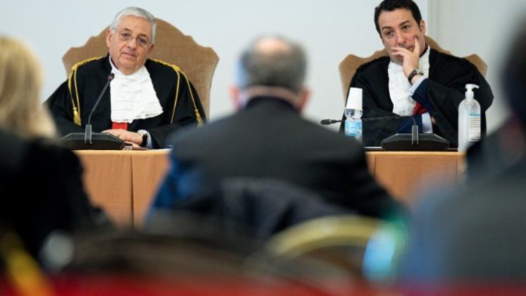 Scandalo Vaticano: Le Chat Segrete Di Becciu E Le Accuse Di Processo Falsato