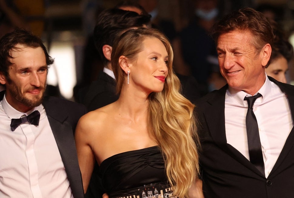 Sean Penn's Recent Public Appearance: A Detailed Look At The Controversy Sean Penn's Recent Public Appearance: A Detailed Look At The Controversy