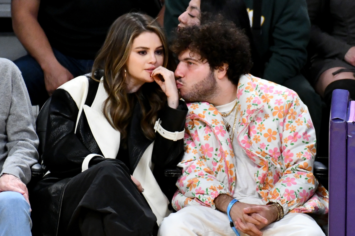 Selena Gomez Clarifies Wedding Plans With Benny Blanco: No First Dance Selena Gomez Clarifies Wedding Plans With Benny Blanco: No First Dance