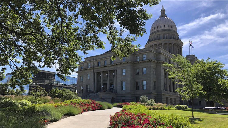 Senate Approves Education Cuts: Universities Prepare Legal Challenge Senate Approves Education Cuts: Universities Prepare Legal Challenge