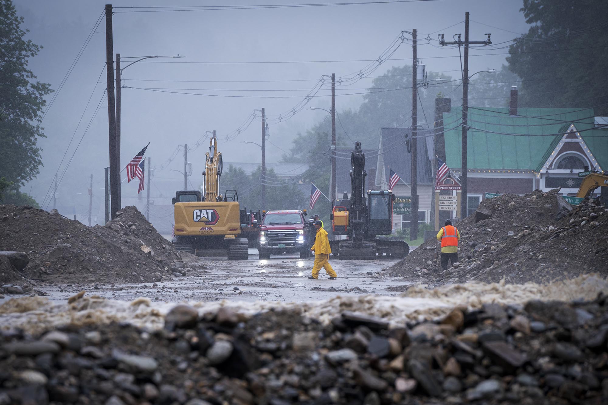 Severe Weather Pummels Louisville: Snow, Tornadoes, And Historic Flooding In 2025 Severe Weather Pummels Louisville: Snow, Tornadoes, And Historic Flooding In 2025