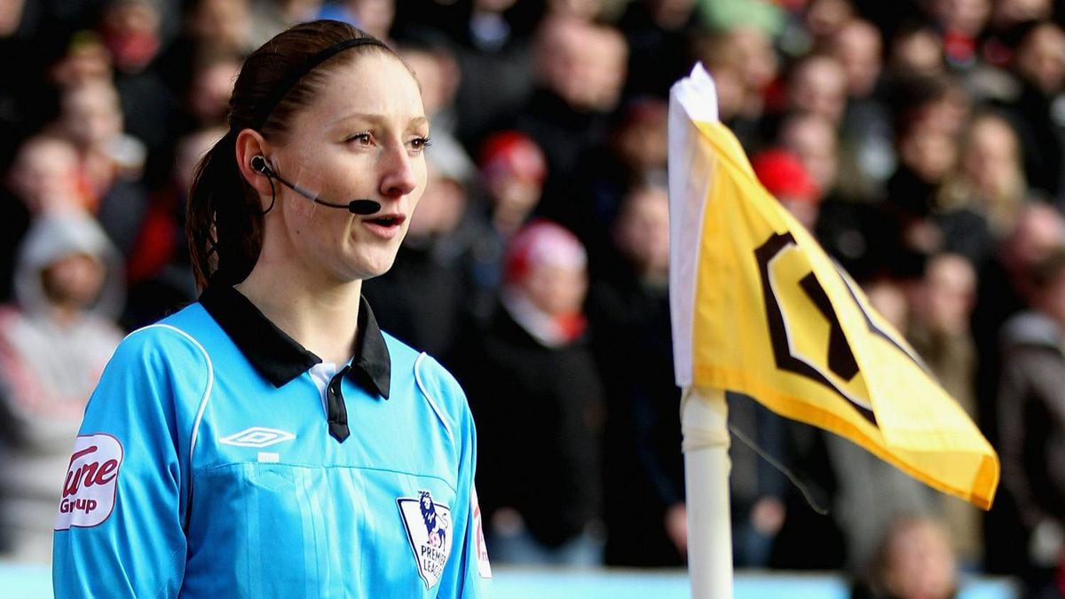Sexist Chants Aimed At Female Referee Spark Investigation Sexist Chants Aimed At Female Referee Spark Investigation