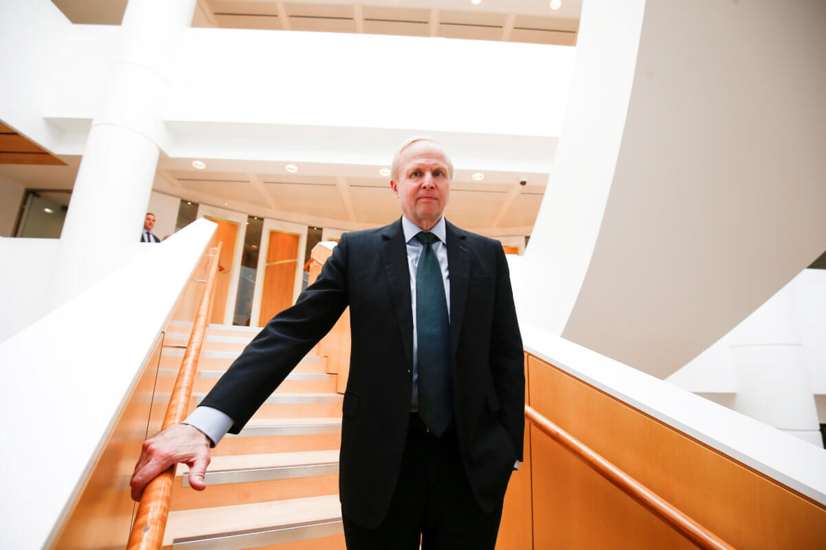 Significant Drop In BP Chief Executive's Compensation: 31% Decrease Significant Drop In BP Chief Executive's Compensation: 31% Decrease
