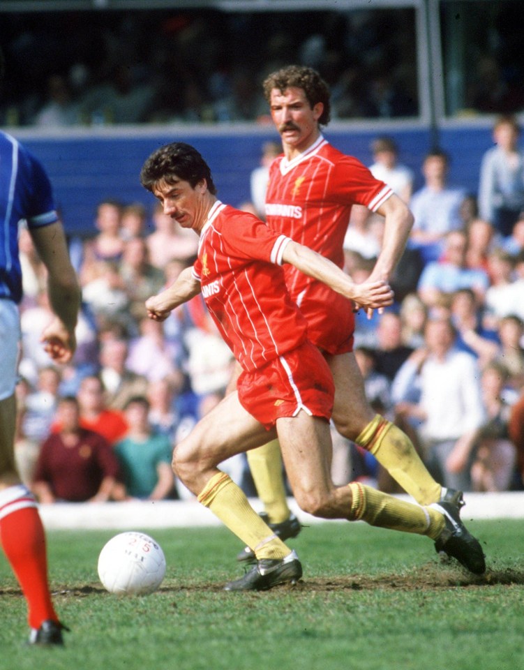Souness' Premier League Favourite: A Surprising Choice? Souness' Premier League Favourite: A Surprising Choice?