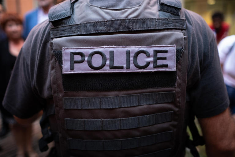 Sous Le Choc : L'expulsion Sous OQTF De Deux Collégiens Et De Leur Mère Sous Le Choc : L'expulsion Sous OQTF De Deux Collégiens Et De Leur Mère