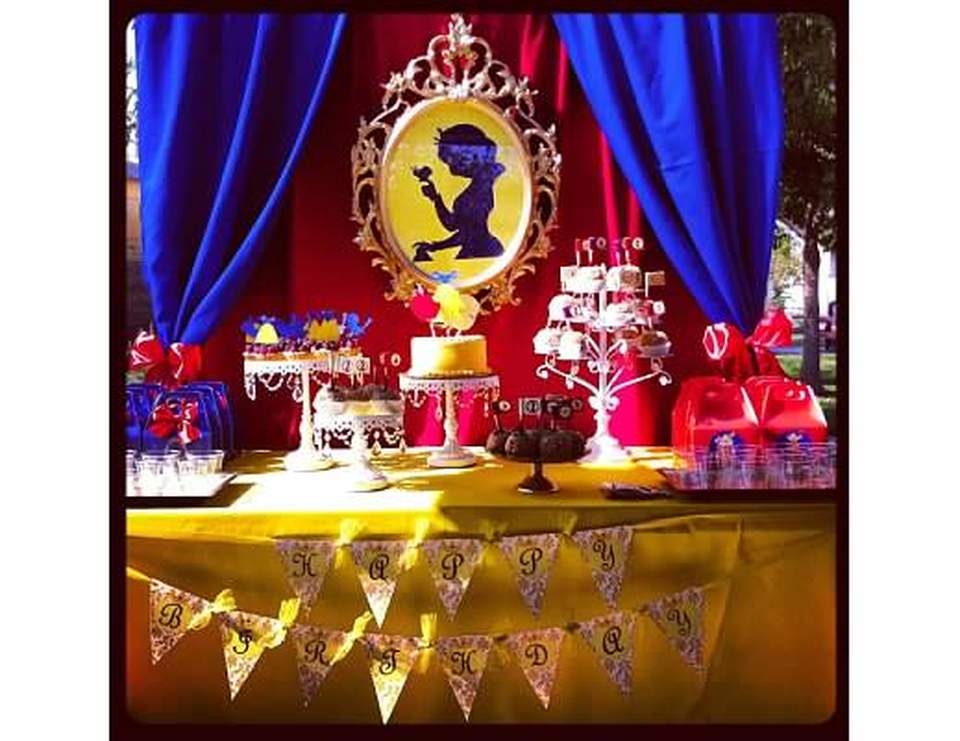 Spanish Snow White Birthday Party: A Look At A Disappointing Event Spanish Snow White Birthday Party: A Look At A Disappointing Event