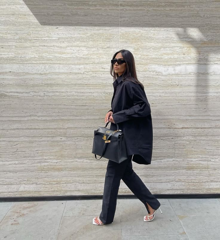 Stay Updated On The Latest Fashion News And Trends Stay Updated On The Latest Fashion News And Trends