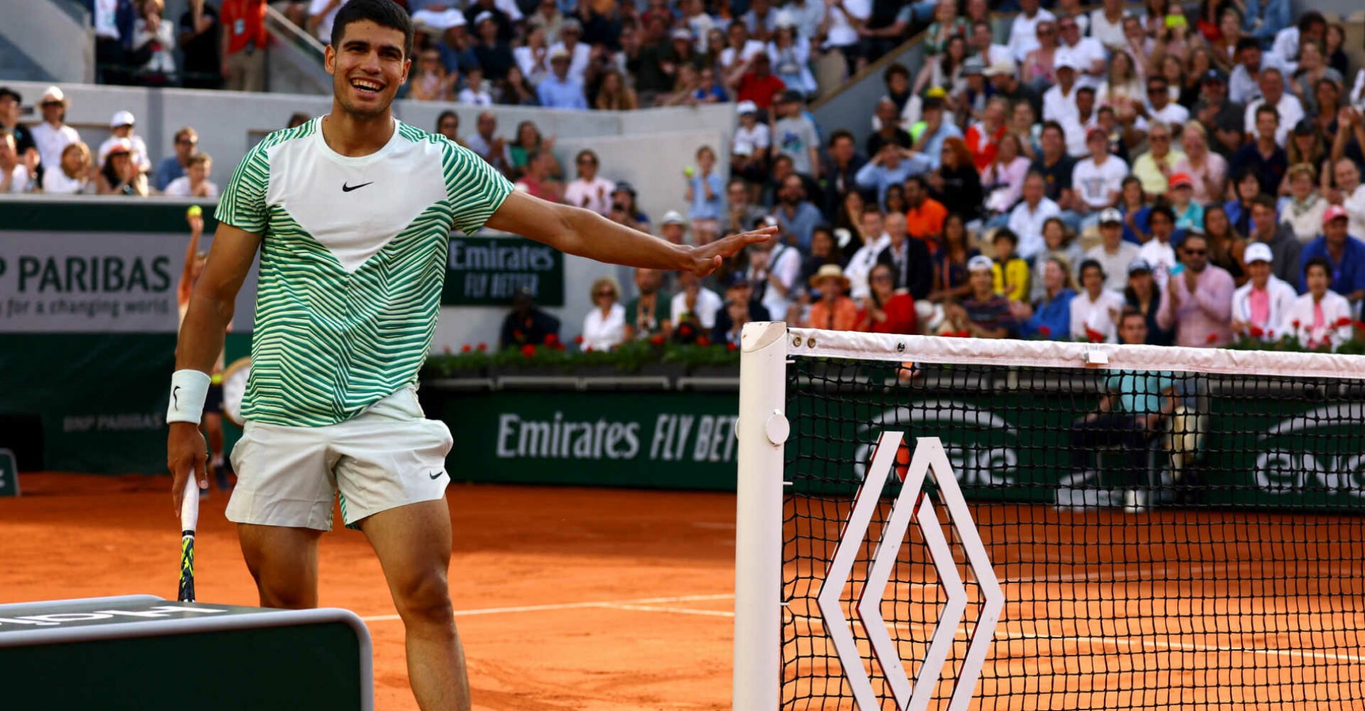 Strong Starts For Alcaraz And Swiatek At Roland Garros Strong Starts For Alcaraz And Swiatek At Roland Garros
