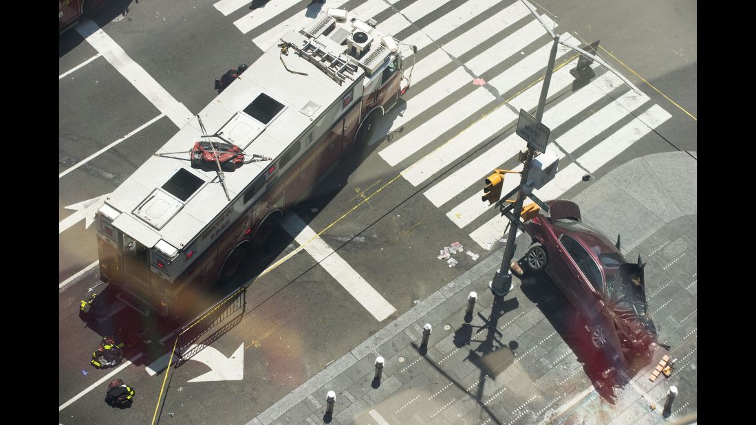 Suicide Suspected In Dam Square Car Explosion That Killed Driver Suicide Suspected In Dam Square Car Explosion That Killed Driver