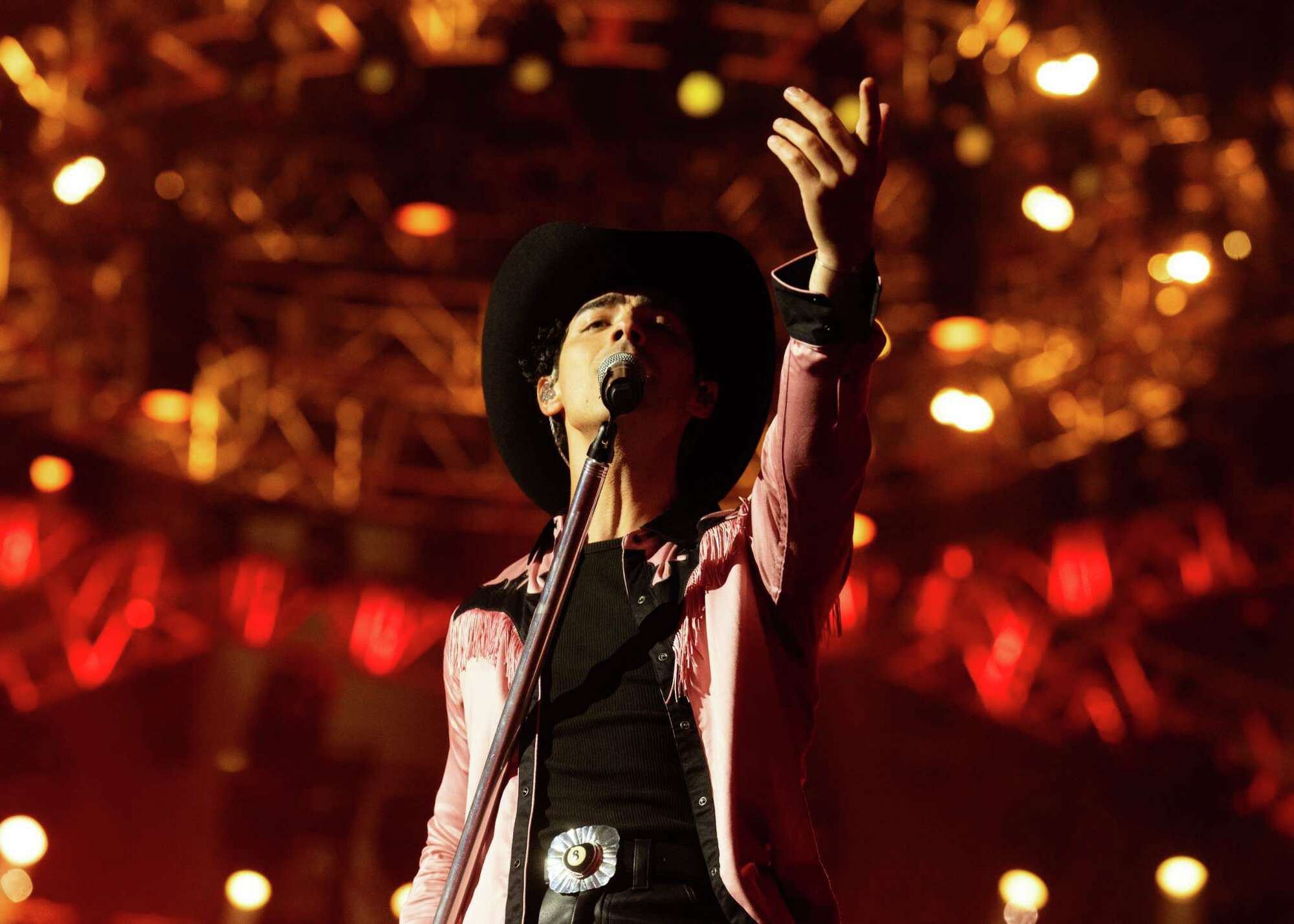 Surprise! Joe Jonas Plays Unannounced Concert At Fort Worth Stockyards Surprise! Joe Jonas Plays Unannounced Concert At Fort Worth Stockyards