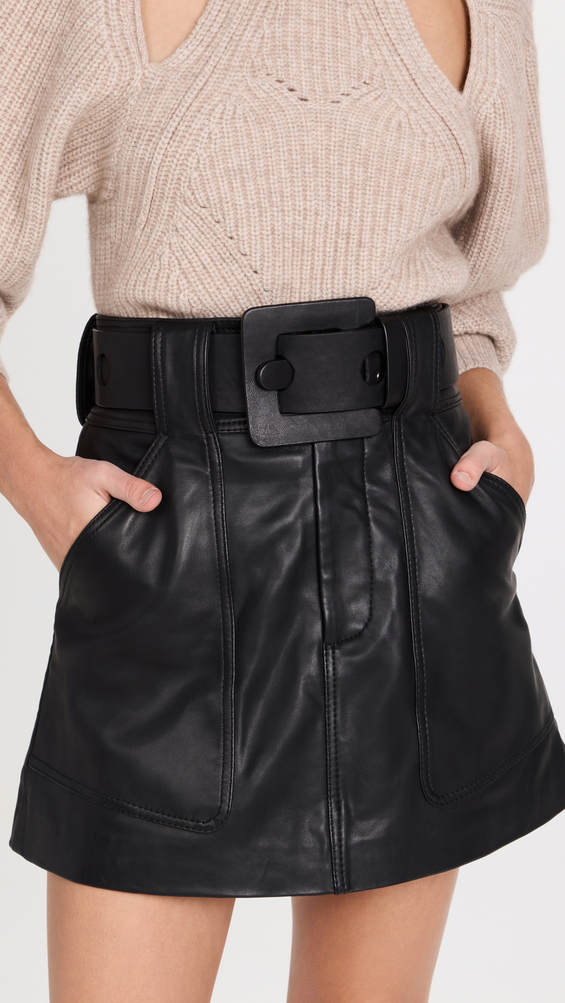 Sydney Sweeney's Waist-Cinching Brown Leather Corset Blazer Look Sydney Sweeney's Waist-Cinching Brown Leather Corset Blazer Look