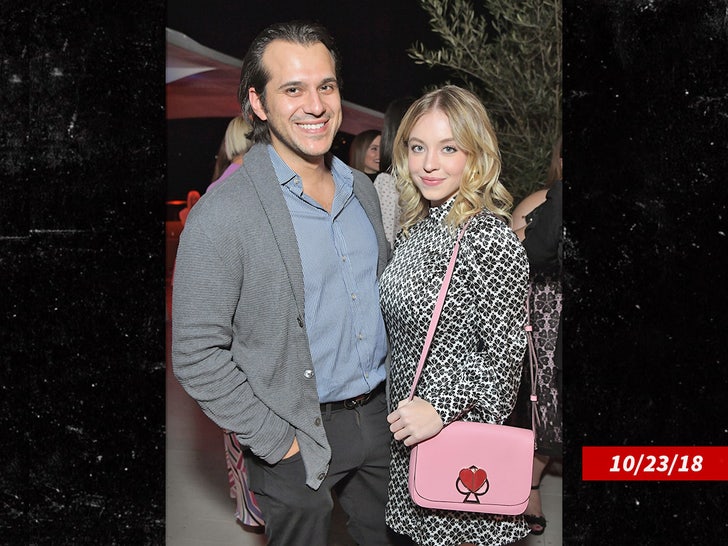 Sydney Sweeney's Wedding To Jonathan Davino: Report Details Split Sydney Sweeney's Wedding To Jonathan Davino: Report Details Split