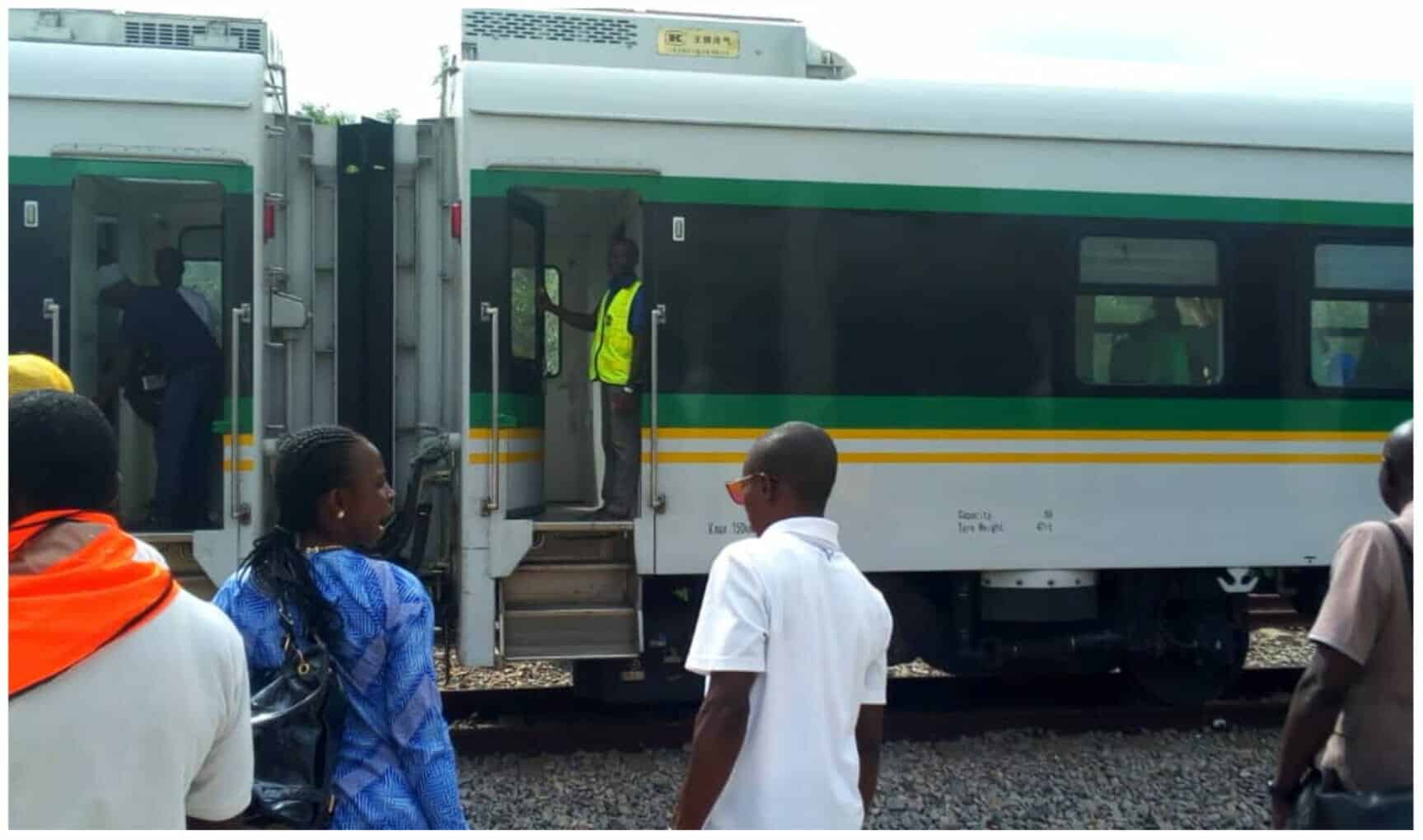 Technical Failure Grounds Train, Stranding Passengers In Kogi State Technical Failure Grounds Train, Stranding Passengers In Kogi State