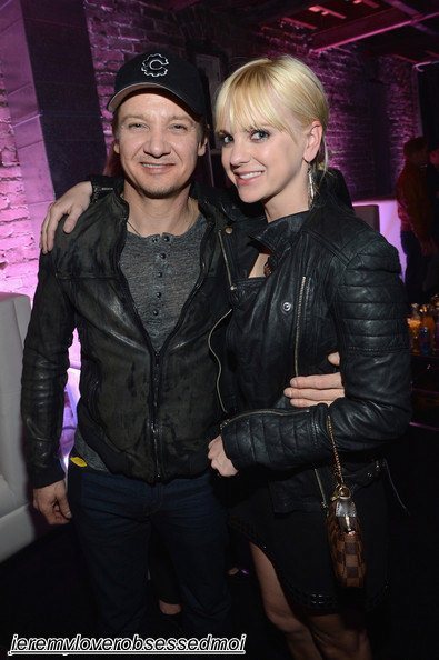 The Jessica Simpson-Jeremy Renner Connection: Fact Or Fiction? The Jessica Simpson-Jeremy Renner Connection: Fact Or Fiction?