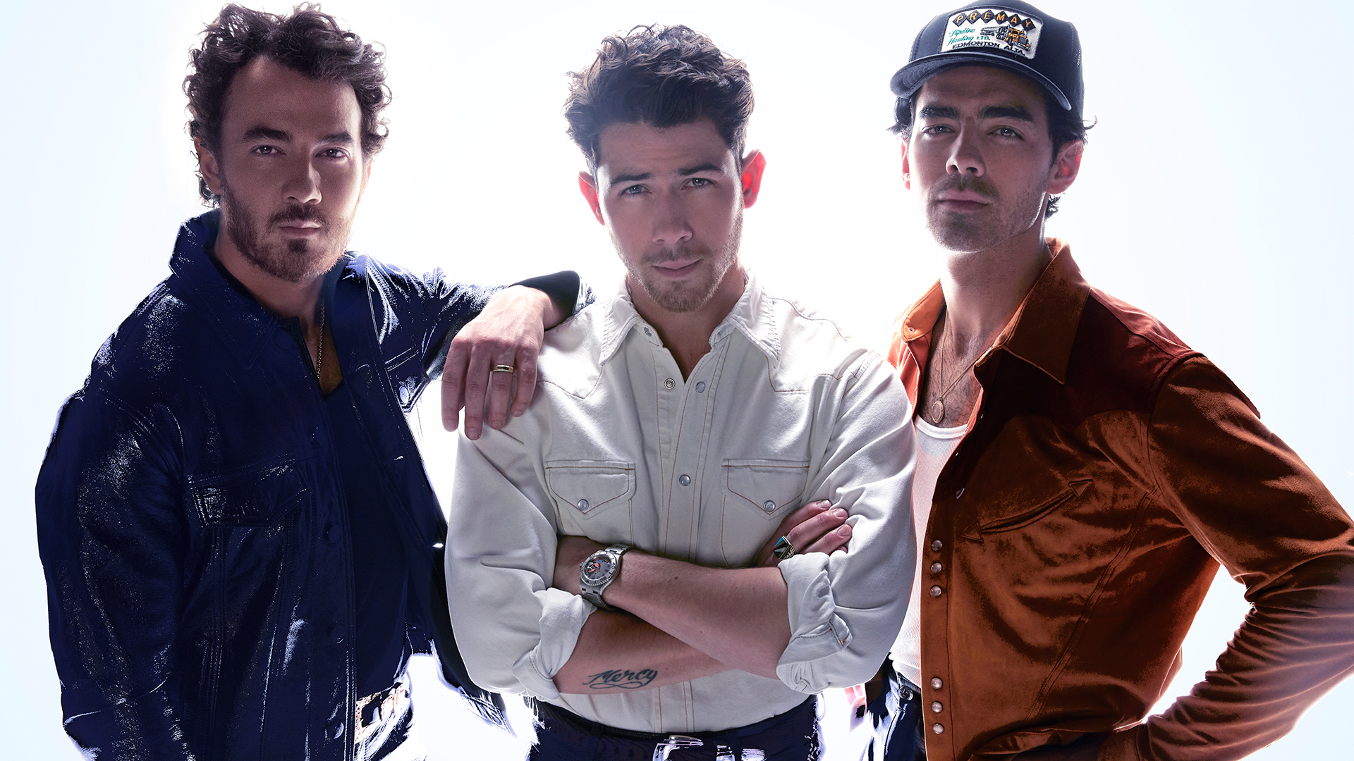 The Jonas Brothers: A Couple's Hilarious Fight And Joe's Reaction The Jonas Brothers: A Couple's Hilarious Fight And Joe's Reaction