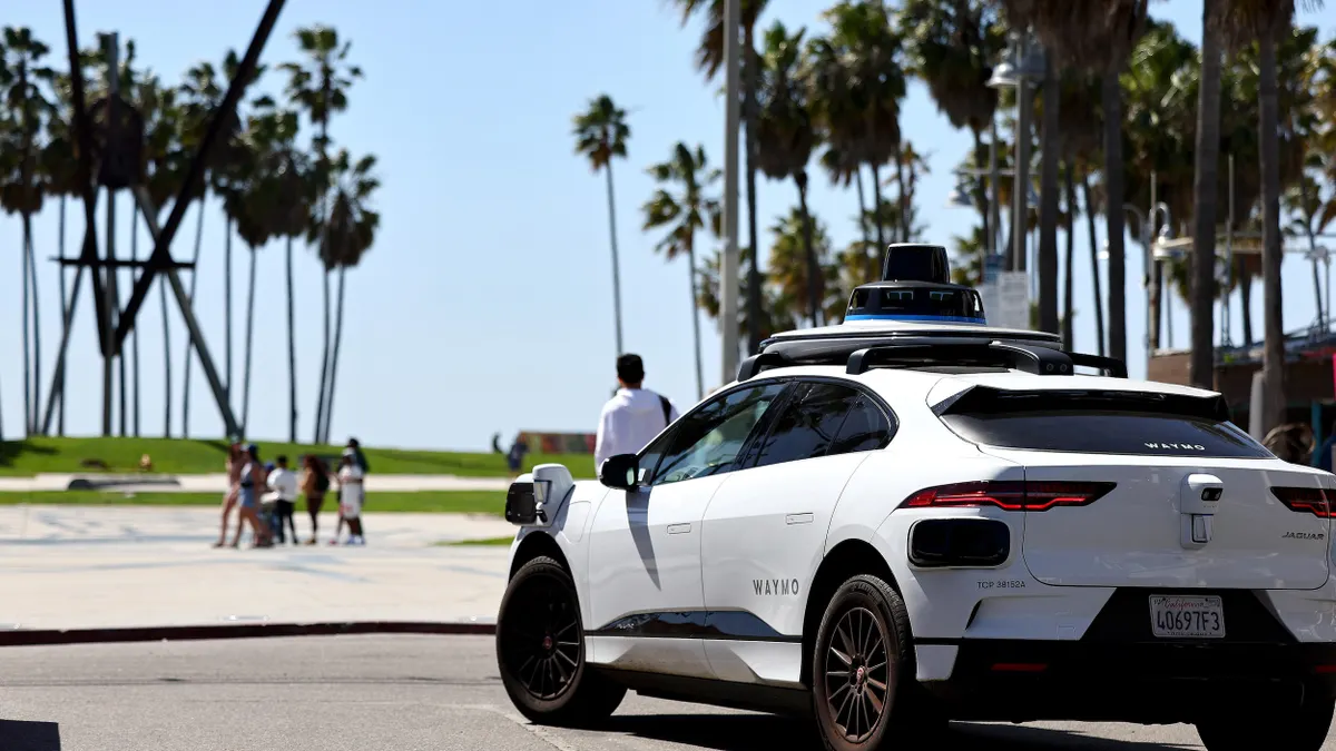 The Uber Stock Outlook: A Deep Dive Into The Robotaxi Initiative The Uber Stock Outlook: A Deep Dive Into The Robotaxi Initiative