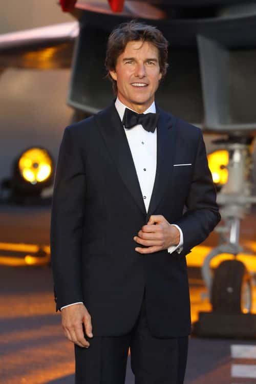 Tom Cruise Still Owes Tom Hanks $1: Will He Ever Pay? Tom Cruise Still Owes Tom Hanks $1: Will He Ever Pay?