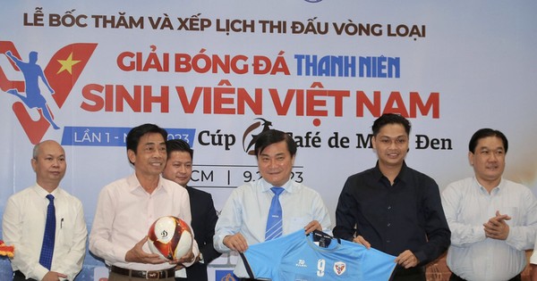 Trận Mở Màn Vòng Chung Kết: Sức Nóng Giải Bóng Đá Thanh Niên Sinh Viên