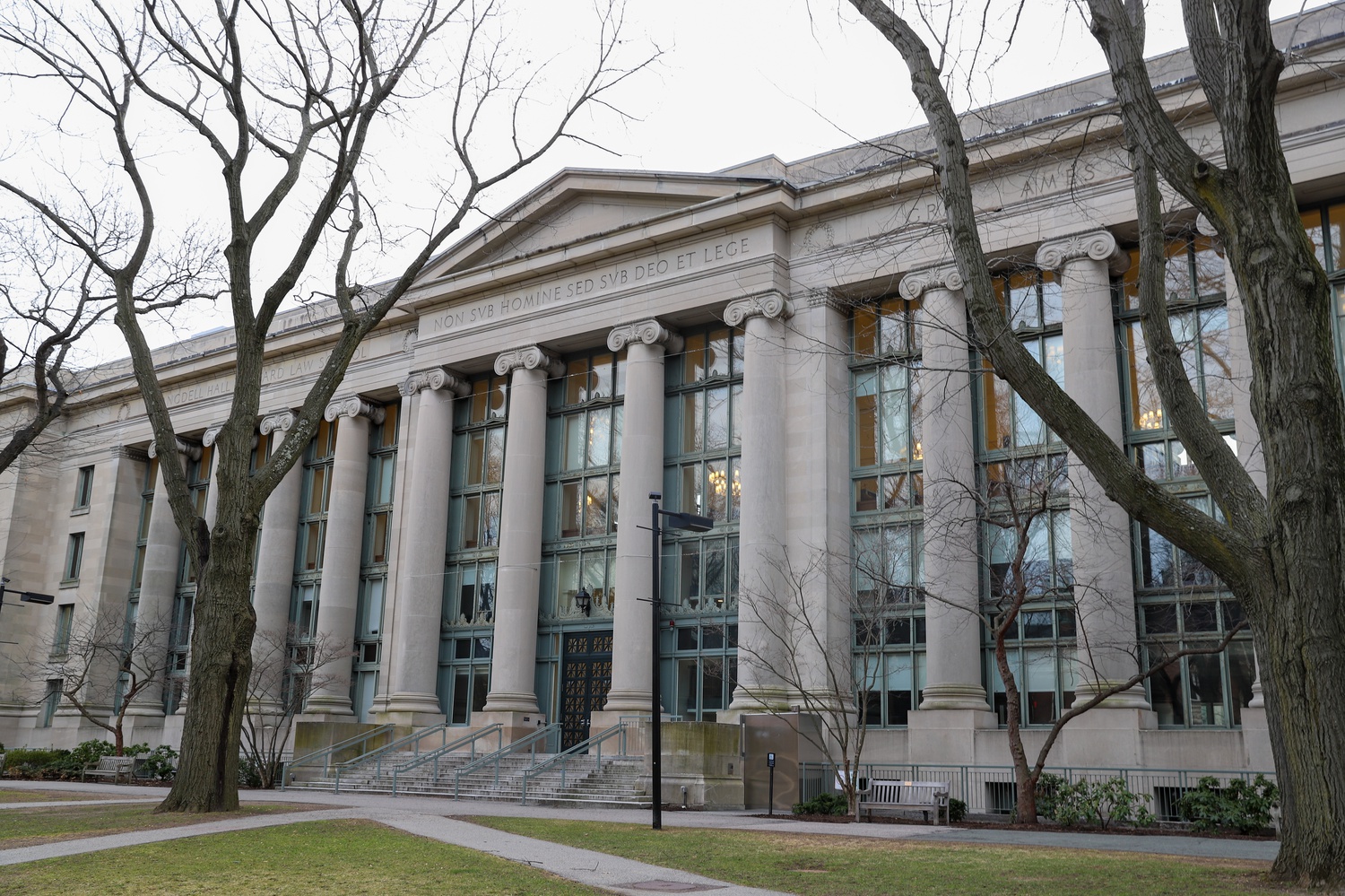 Trump Administration Targets Harvard: $1 Billion Funding Cut Planned Trump Administration Targets Harvard: $1 Billion Funding Cut Planned