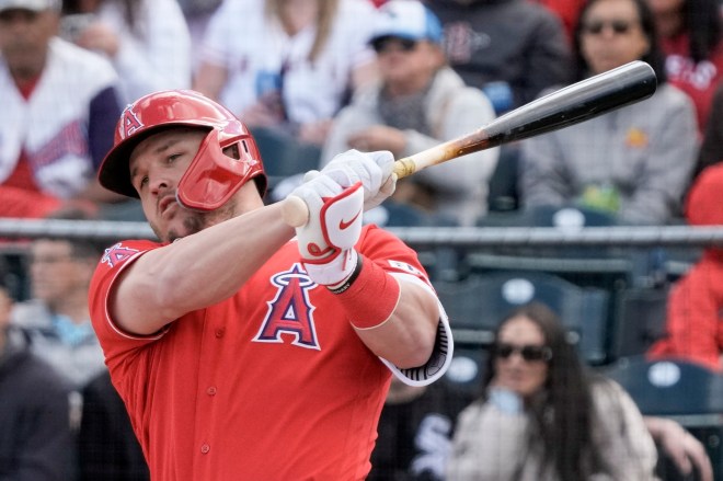Two Home Runs Not Enough: Trout, Angels Lose To Giants Two Home Runs Not Enough: Trout, Angels Lose To Giants
