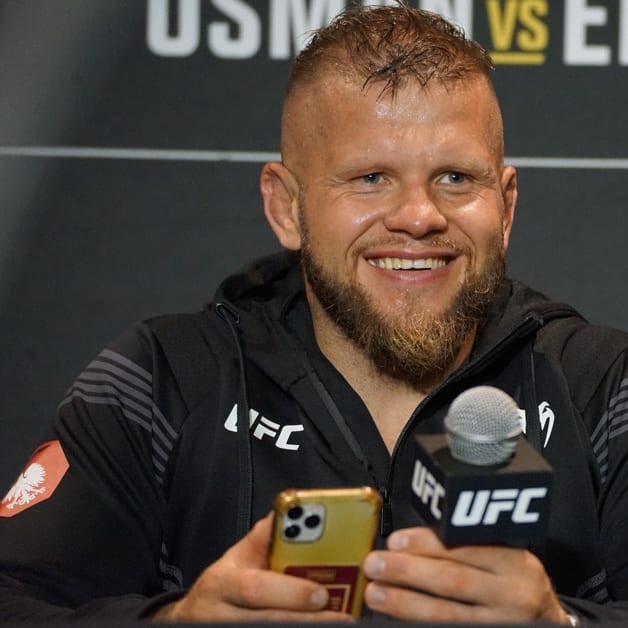 UFC Des Moines Predictions: Best MMA Bets & Odds For Today UFC Des Moines Predictions: Best MMA Bets & Odds For Today