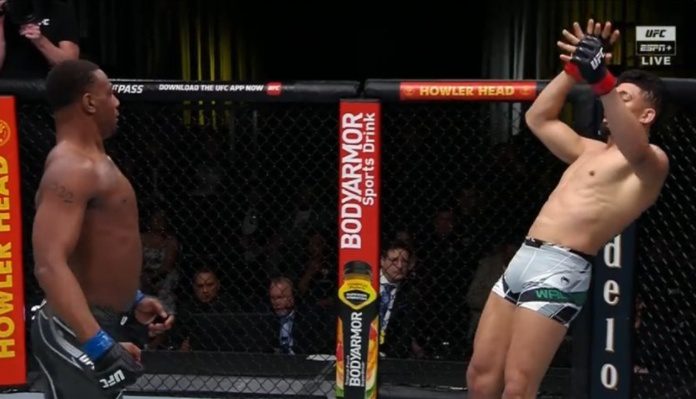 UFC Vegas 106 Headliner: Pros Analyze Morales' Devastating Victory UFC Vegas 106 Headliner: Pros Analyze Morales' Devastating Victory