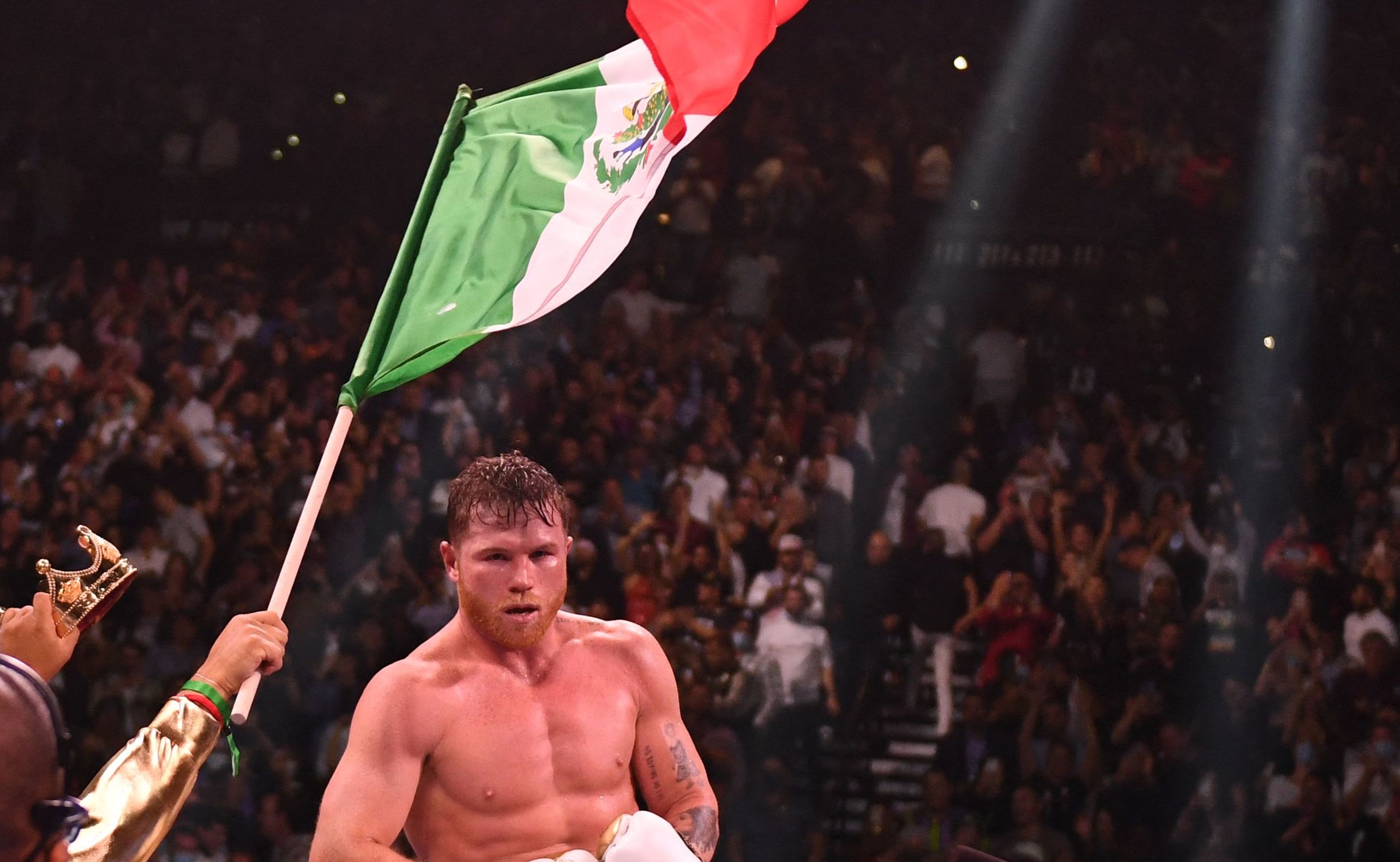 UFC Vs. Canelo En México: La Pelea Por La Audiencia UFC Vs. Canelo En México: La Pelea Por La Audiencia