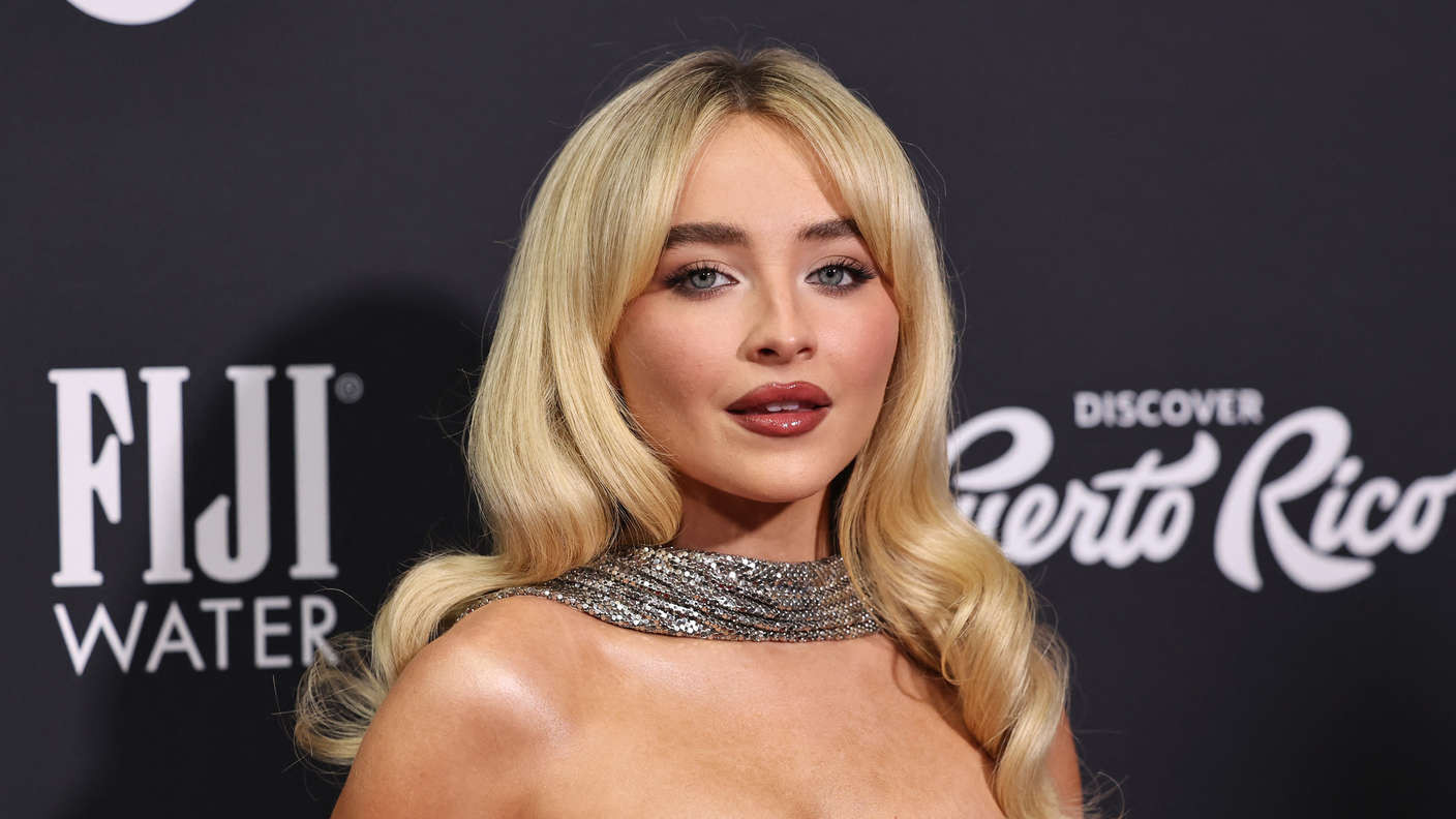 Unlocking Sabrina Carpenter's Fortnite Outfits: A Step-by-Step Guide Unlocking Sabrina Carpenter's Fortnite Outfits: A Step-by-Step Guide
