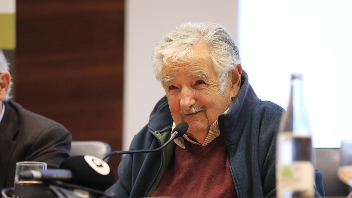 Uruguay Despide A José Mujica: Reflexiones Sobre Su Presidencia Uruguay Despide A José Mujica: Reflexiones Sobre Su Presidencia
