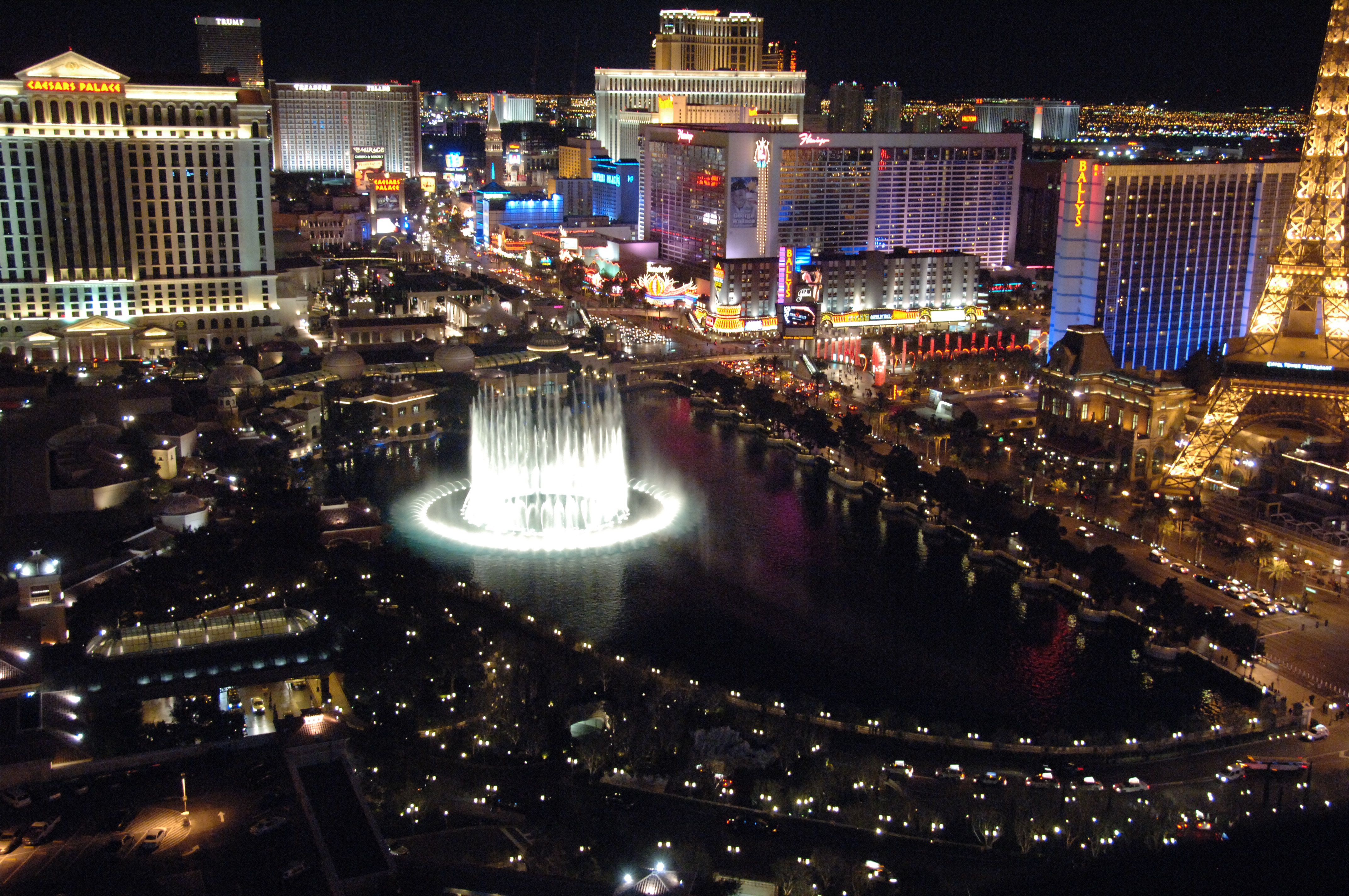 Vegas Strip Sees Decline, But Surrounding Areas Flourish Vegas Strip Sees Decline, But Surrounding Areas Flourish
