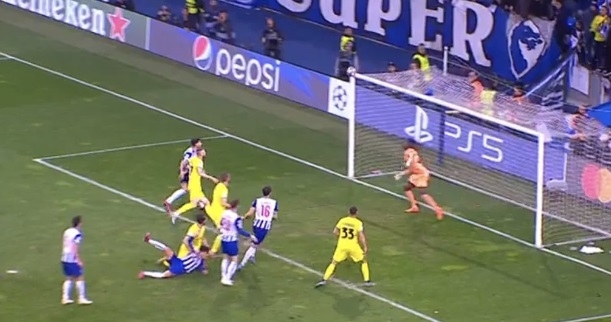 Victorie Crucială Pentru AS Roma Împotriva Lui FC Porto: 3-2 Și Calificare În Optimile Europa League Victorie Crucială Pentru AS Roma Împotriva Lui FC Porto: 3-2 Și Calificare În Optimile Europa League