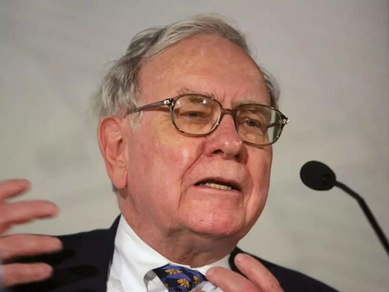 Warren Buffett Denies Trump Tariff Backing: Reports False Warren Buffett Denies Trump Tariff Backing: Reports False
