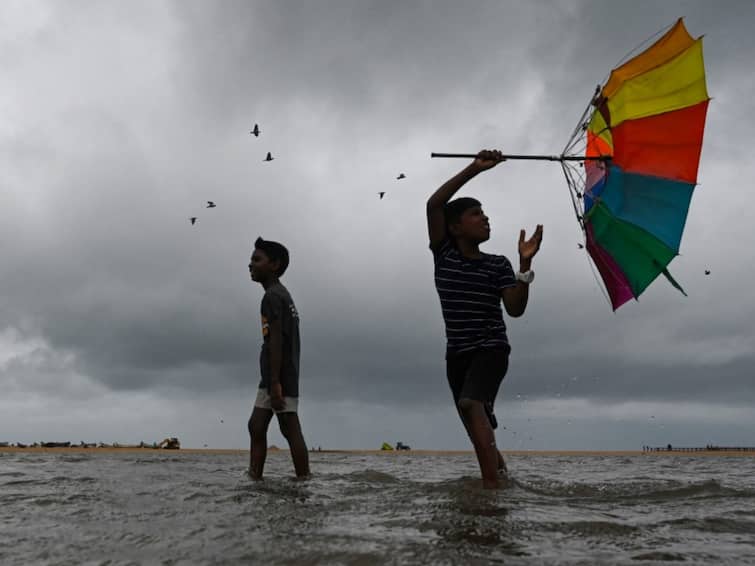 WB Weather Update: Holi Brings High Tide And Temperature Warnings WB Weather Update: Holi Brings High Tide And Temperature Warnings