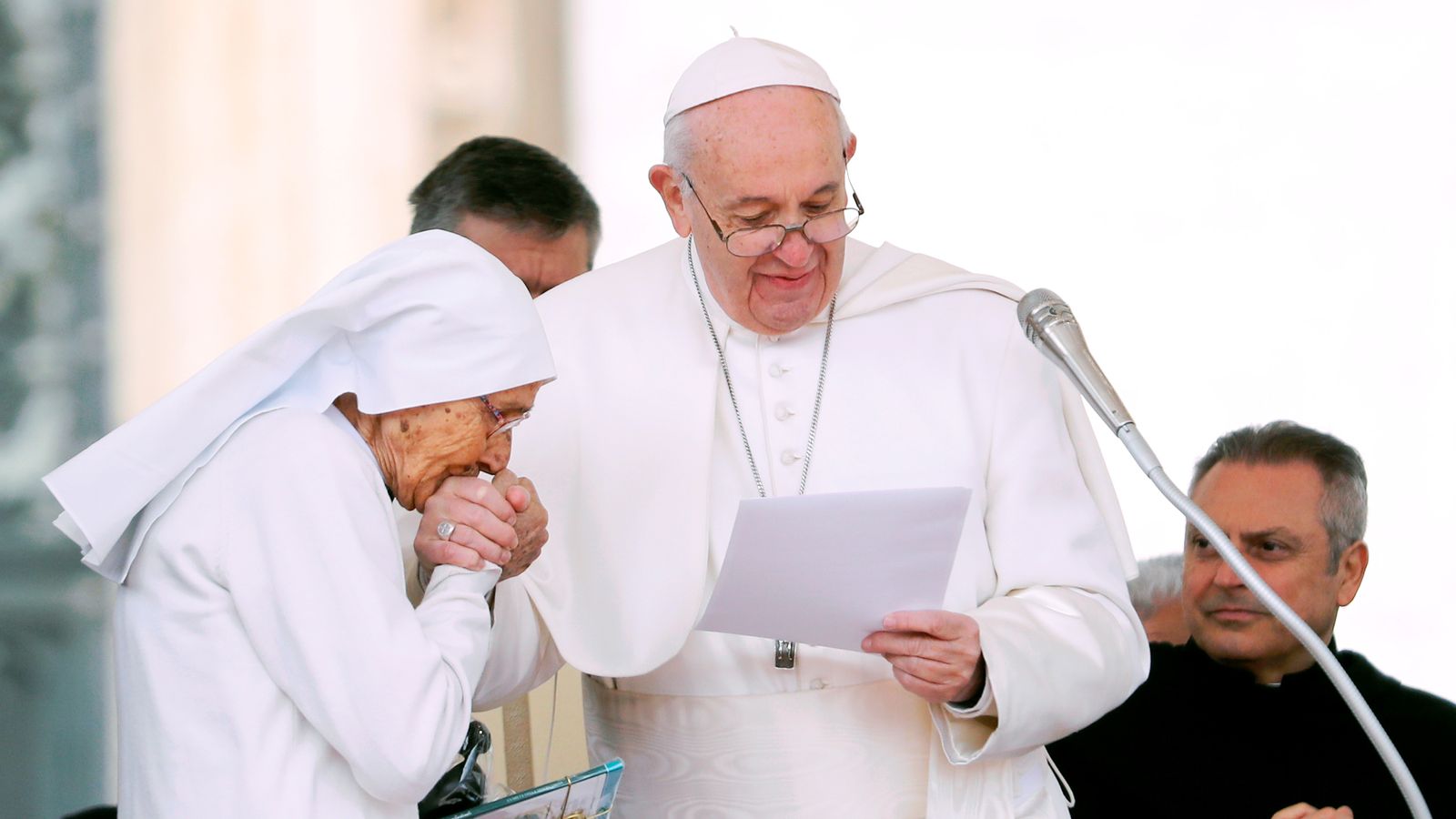 Why Pope Francis' Ring Will Be Destroyed After His Death: A Vatican Tradition Why Pope Francis' Ring Will Be Destroyed After His Death: A Vatican Tradition