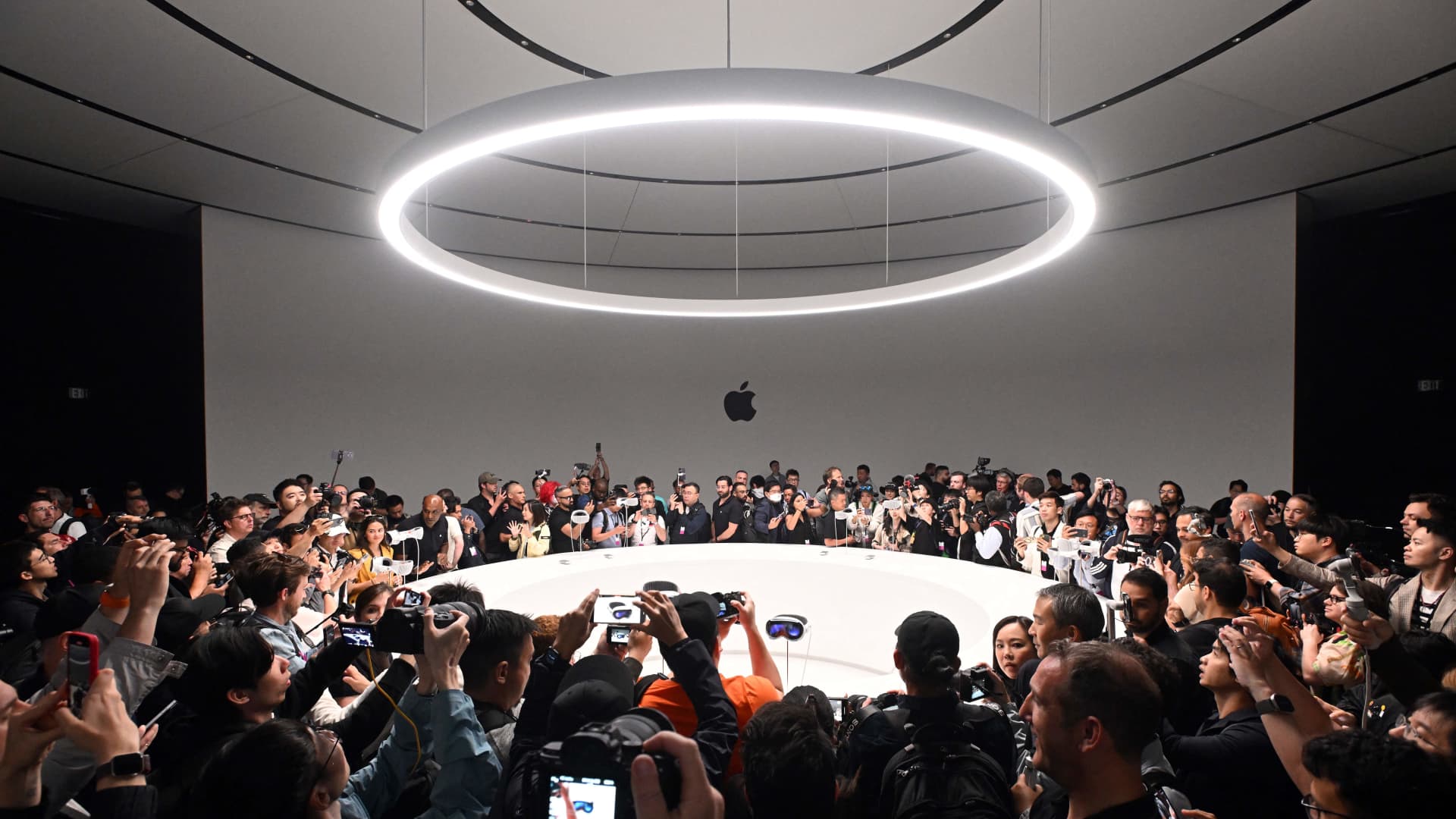 Will Apple's AI Investments Pay Off? An In-Depth Look Will Apple's AI Investments Pay Off? An In-Depth Look